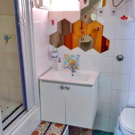 Holiday home Spicchio Di Mare -vista Mare- Vietri sul Mare