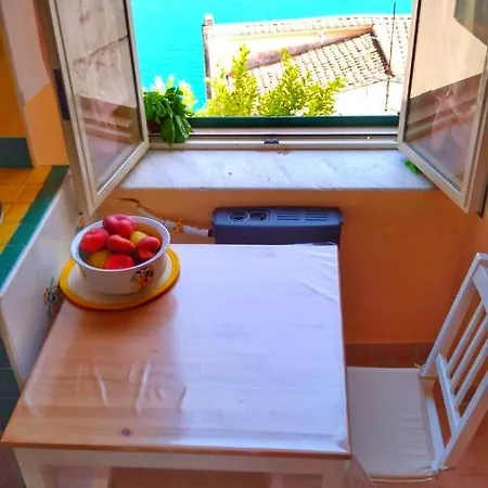 Spicchio Di Mare -vista Mare- Vietri